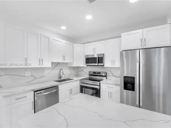 2802 SW 128th Way, Hollywood, FL 33027