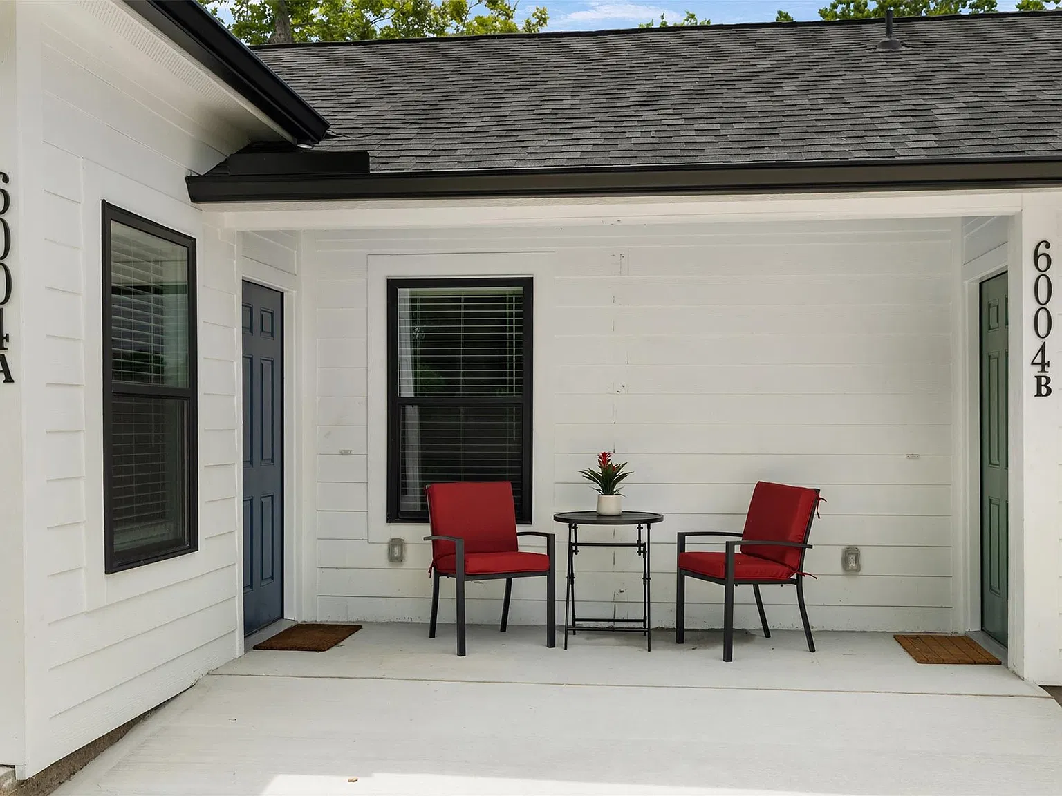 3 bed, 2.0 bath, 1277 sqft, $1,995 — Photo 2
