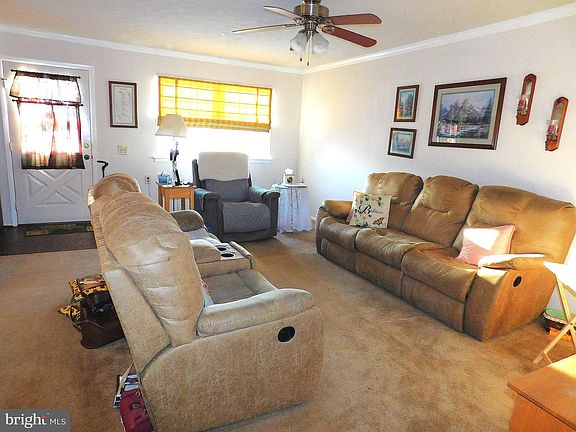 3rd image of 7058 Catalpa Rd