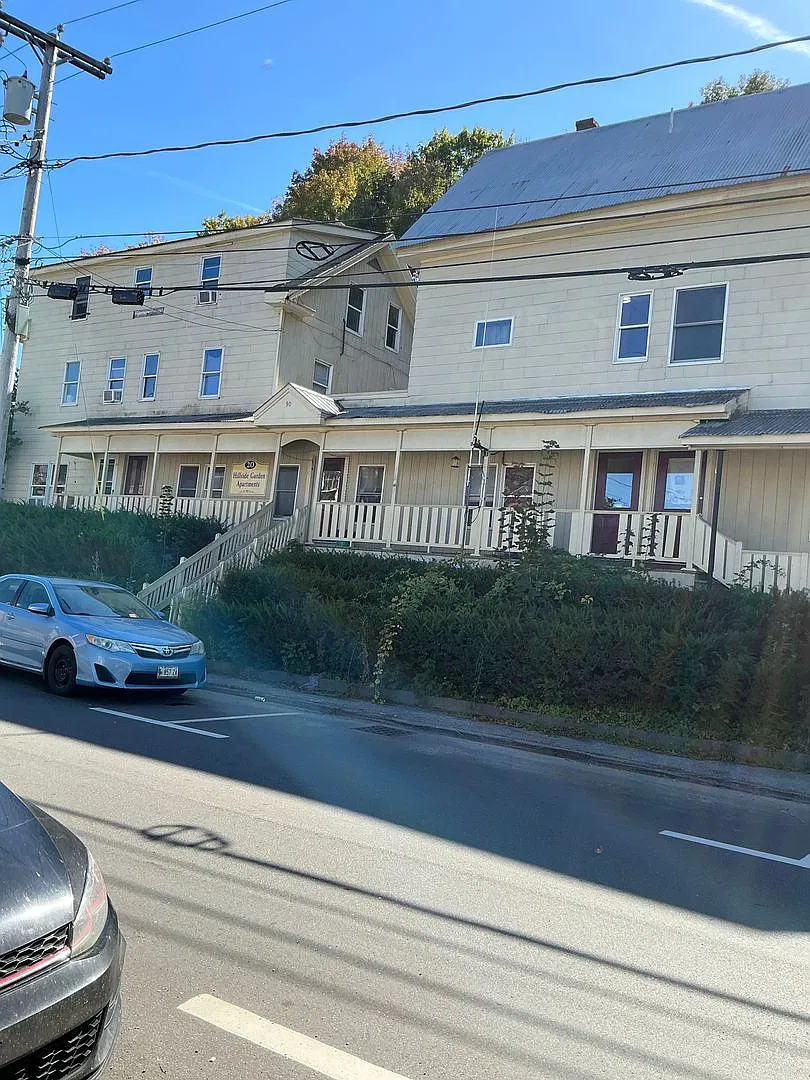 20 Mechanic Street — Photo 1