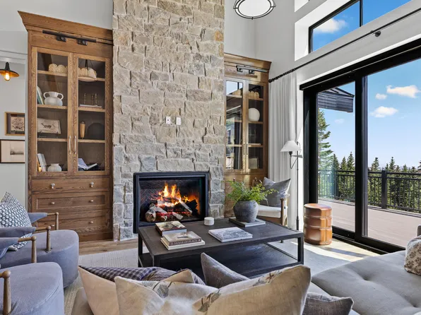 926 E Autumn Dr, Brian Head, UT 84719