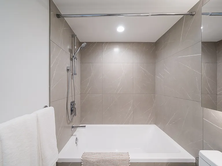 510 Richards St #705 — Photo 18