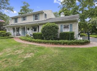 10 Coves End Ln, Sag Harbor, NY 11963
