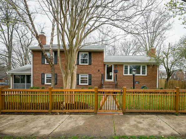 407 Russell Rd, Alexandria, VA 22301