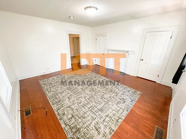 4 Pelzer St — Photo 6