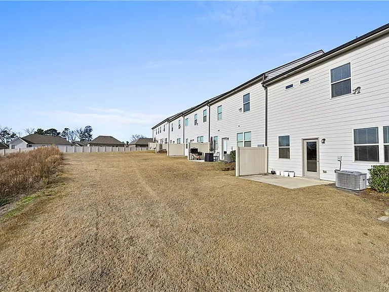 3229 Weyhill Way — Photo 31