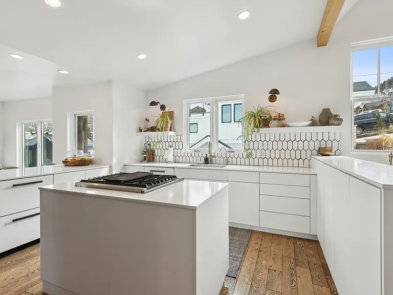 1102 Norfolk Ave — Photo 16