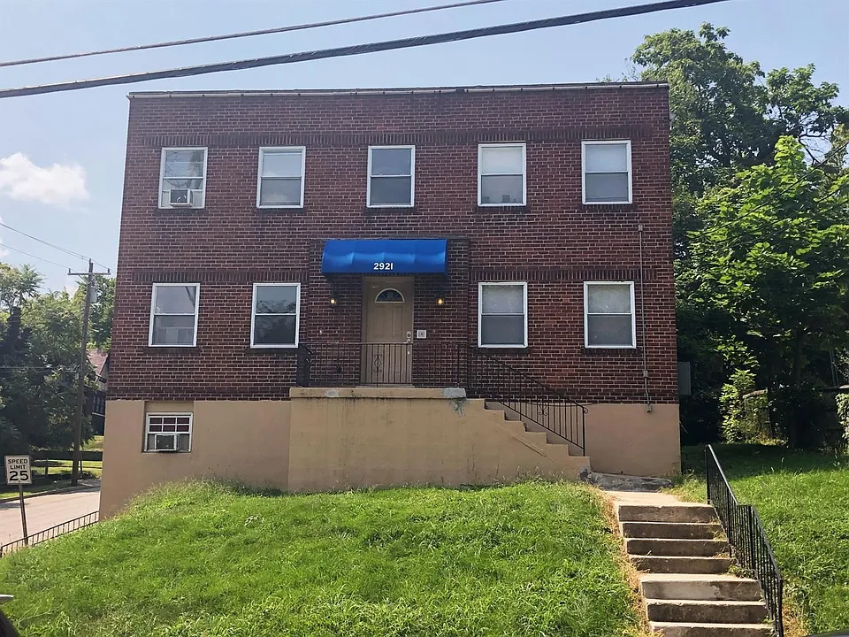 2921 Marshall Ave #3