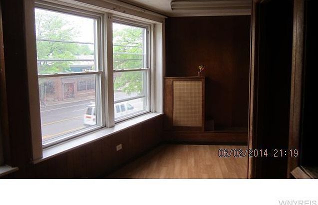 2nd image of 4560 Main St APT 2