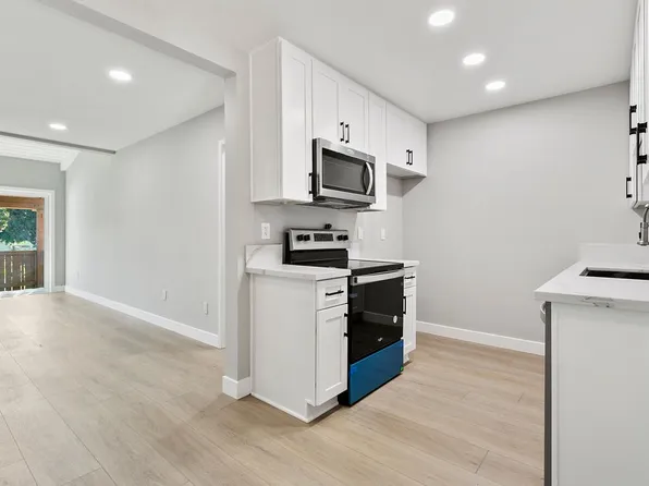 1010 W Macarthur Blvd APT 92, Santa Ana, CA 92707