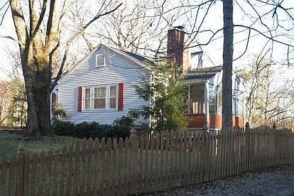 1st image of 106 Royal Heights Dr