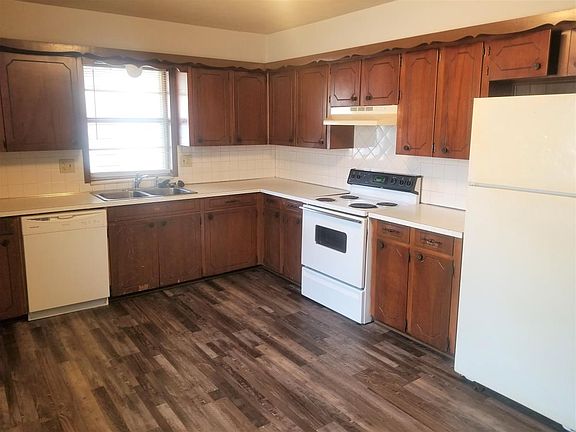 3rd image of 2916 N River Ter #2916