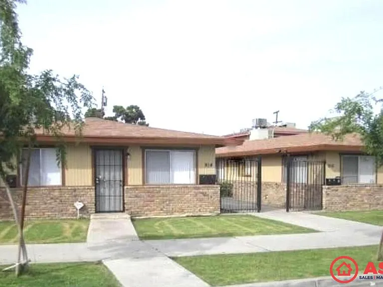 914 Quincy Street — Photo 1
