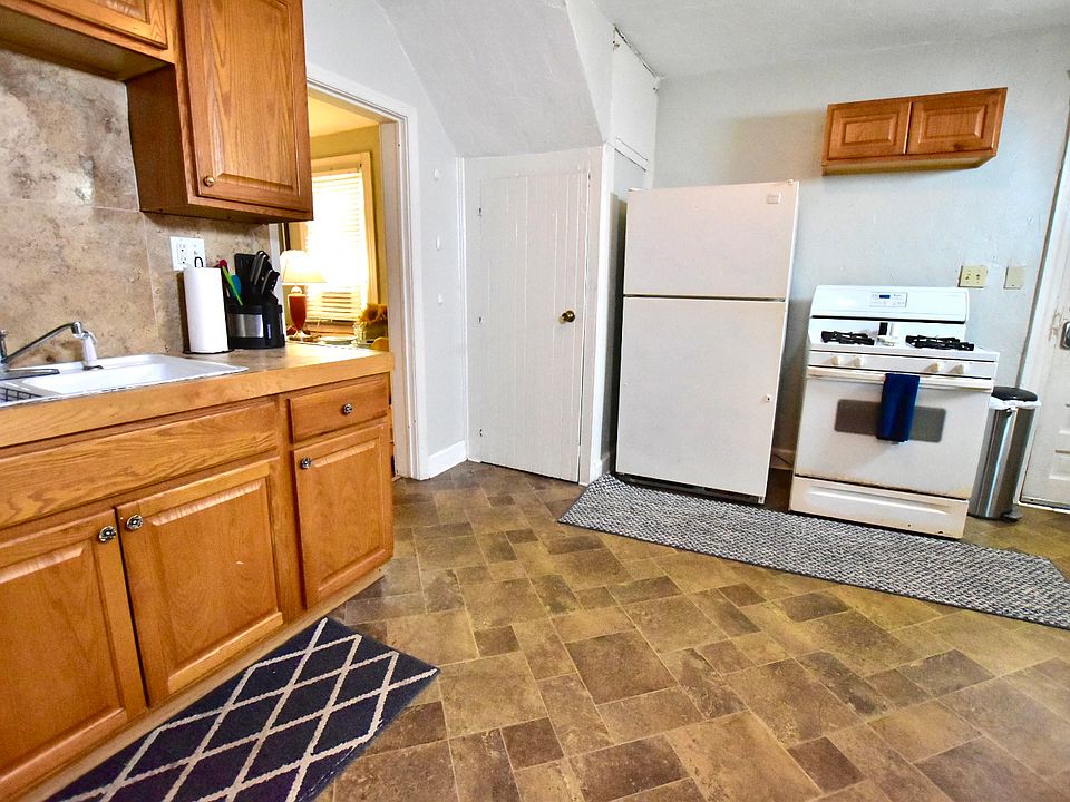 1st image of 2092 Lark St APT 3