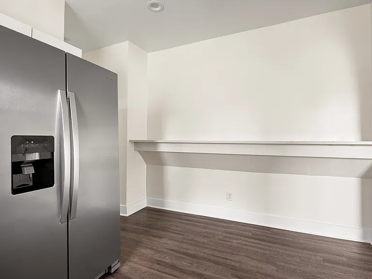 Built-in counter height bar