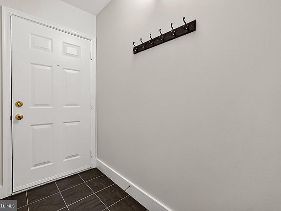 5th image of 20208 Shipley Ter APT 302