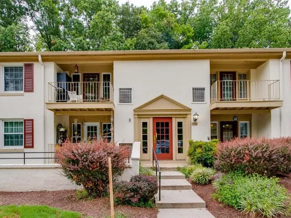 5900 Kingsford Rd #426, Springfield, VA 22152