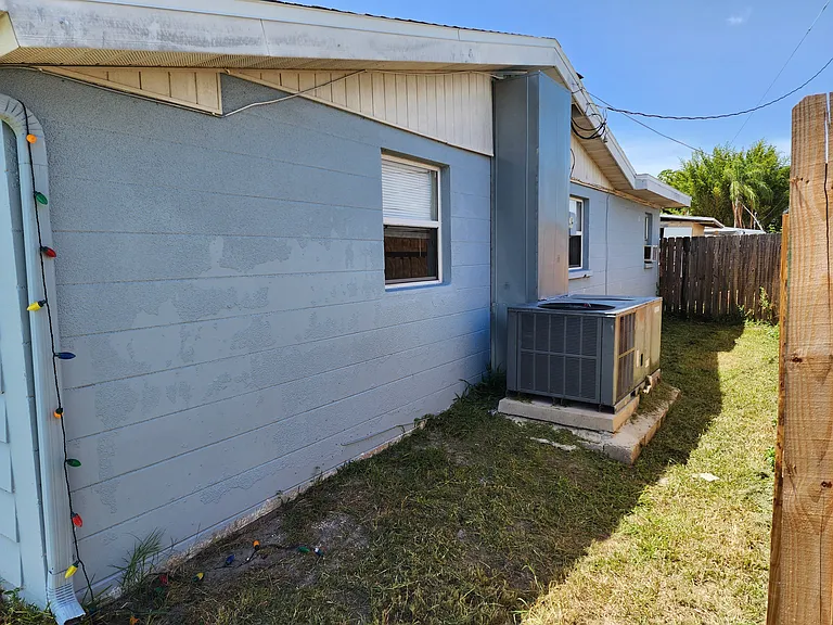4627 Orlando Cir — Photo 12