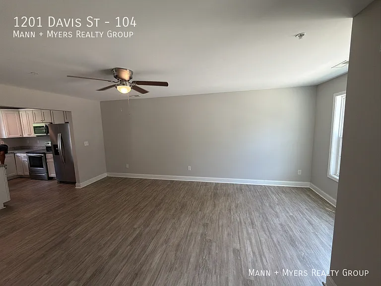 1201 Davis St #104 — Photo 4
