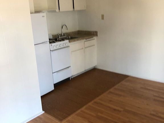 3rd image of 9720 Flower St APT 305