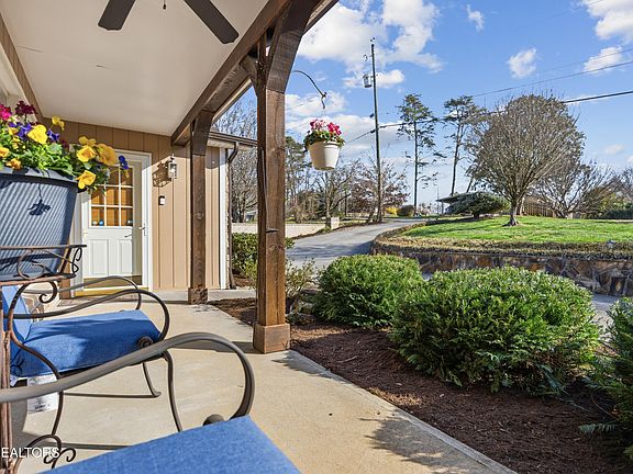 5th image of 1204 Huntington Rd