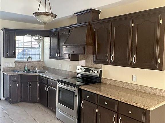 3rd image of 2330 Peridot St APT A