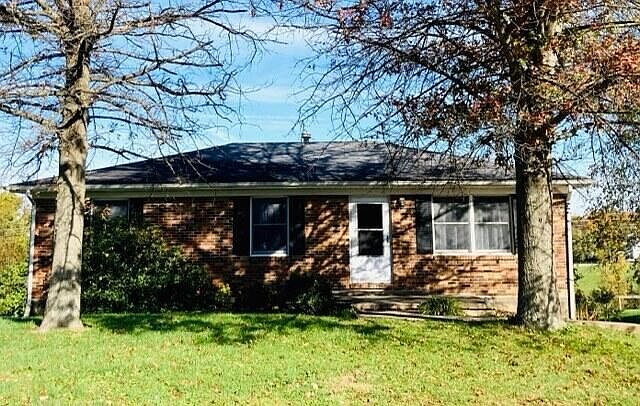 1st image of 1610 Highview Cir