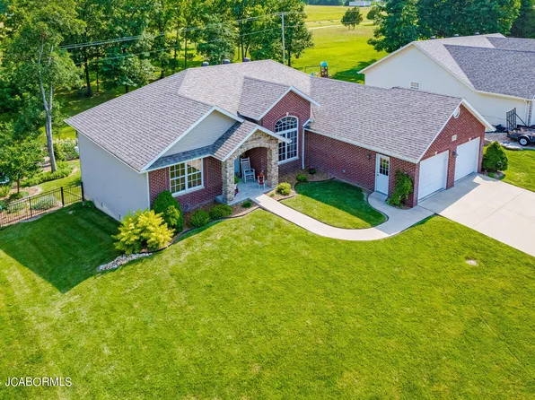 255 Crest Ave, Holts Summit, MO 65043