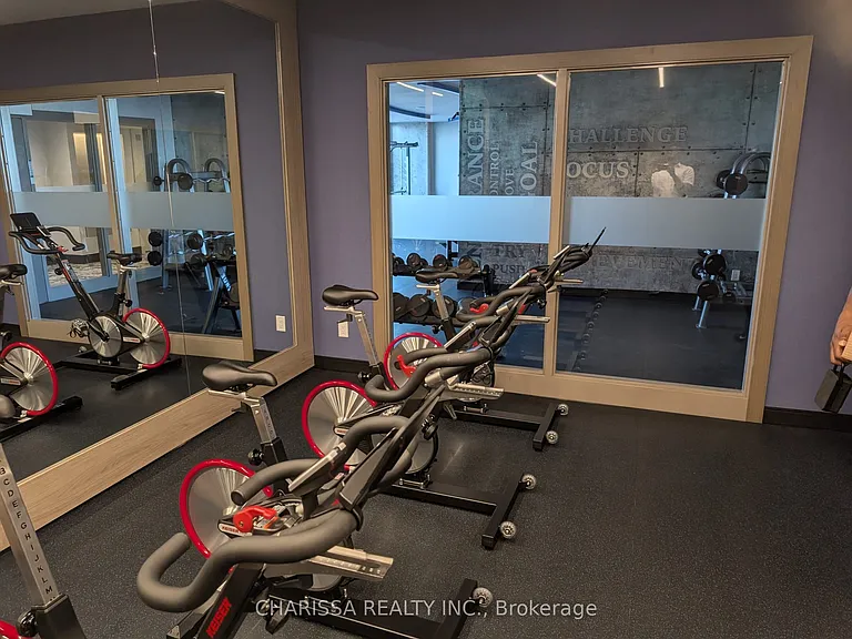75 James St S #612 — Photo 24
