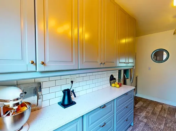 48-01 42nd Street image 10 of 49