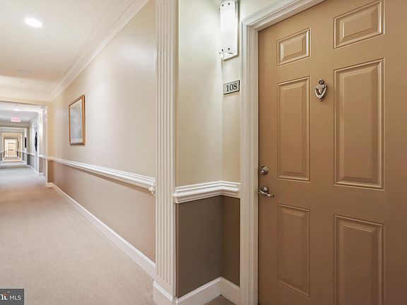 5th image of 7055 Heritage Hunt Dr APT 108