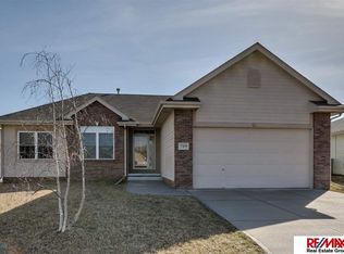 709 Ruby Rd, Papillion, NE 68133