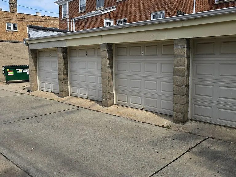 5515-5519 W Martin Dr — Photo 25