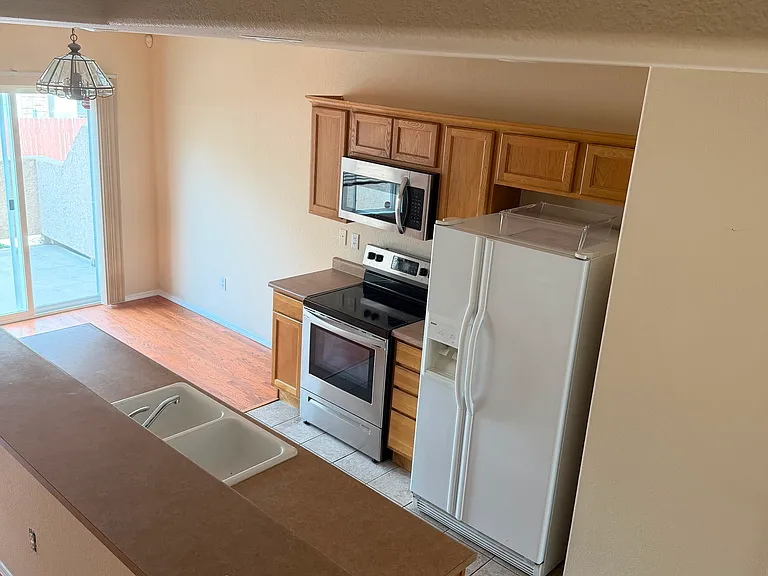 1056 Cheyenne Villas Point — Photo 3
