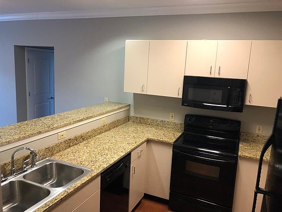 3rd image of 301 E Ml King Blvd Unit 208