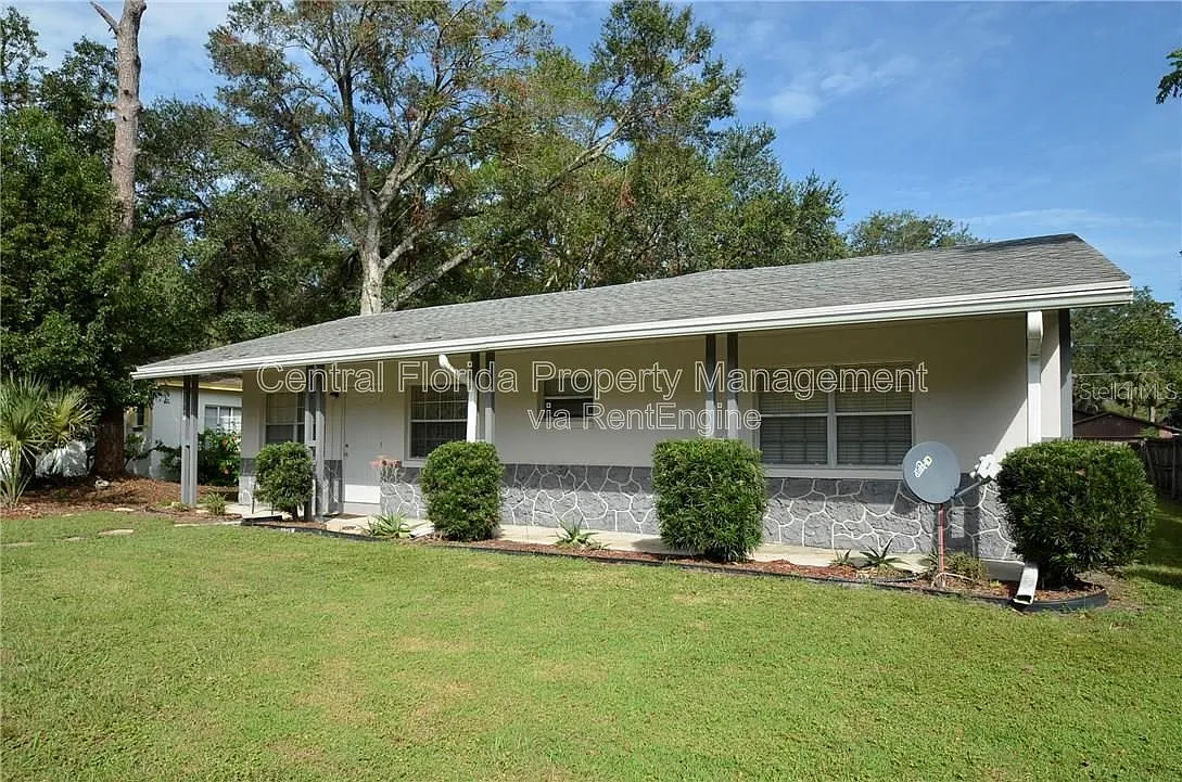 2 bed, 1.0 bath, 920 sqft, $1,199 — Photo 1