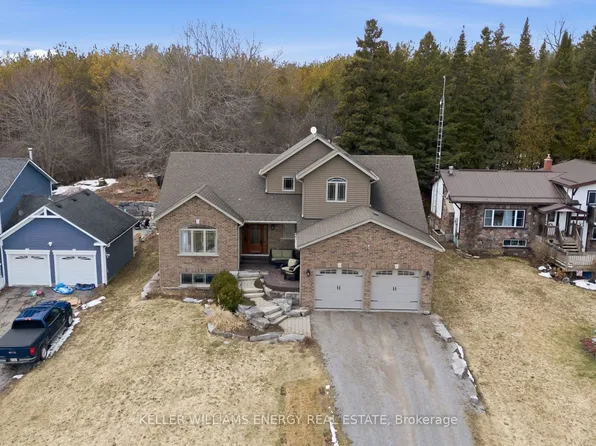 332 Carnegie Beach Rd, Scugog, ON L9L 1B6