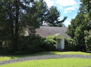 137 N Seir Hill Rd, Norwalk, CT 06850