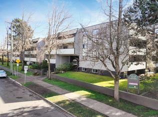 Central Park Condominiums, Victoria, BC V8T 4Z5