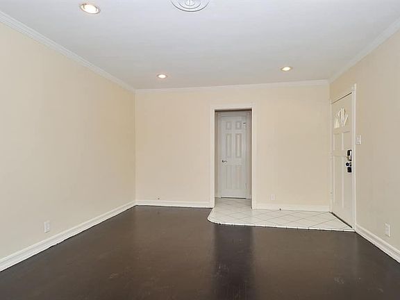 4th image of 5141 N Burwood Ave