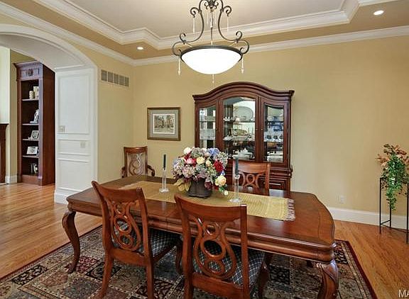 5th image of 28 Westwood Country Clb