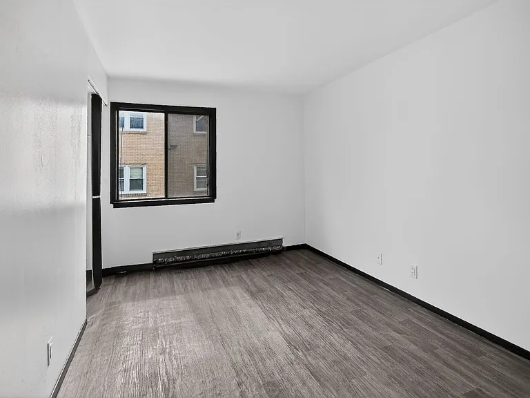 3722 W Karstens Dr — Photo 8