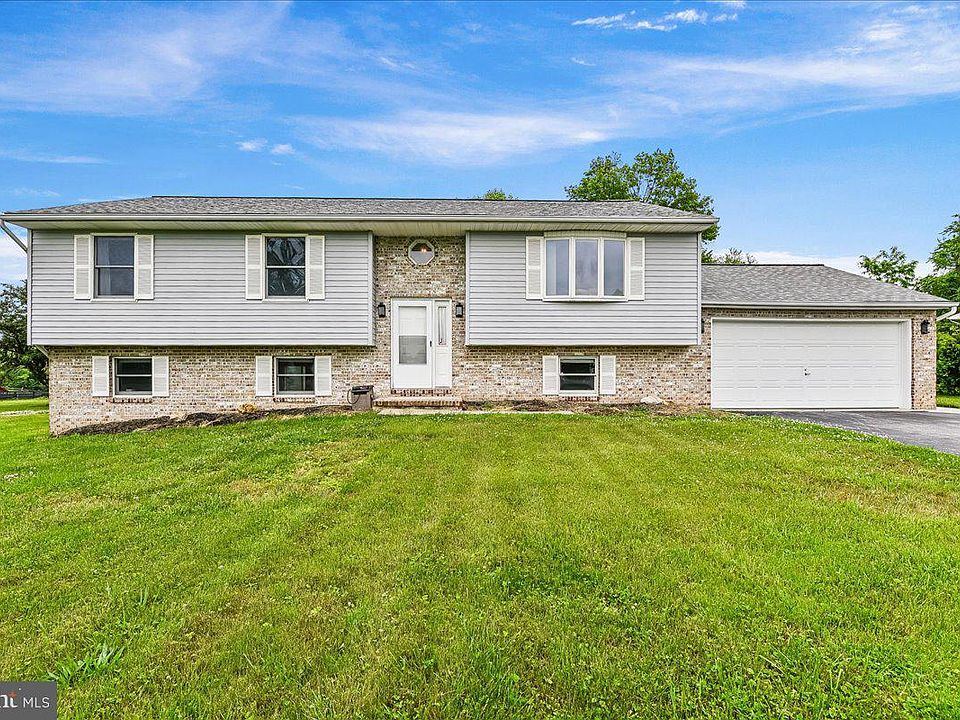 1st image of 56 Vineyard Dr