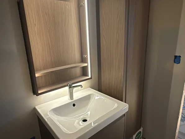 309 S Knott Ct Unit B, Canby, OR 97013