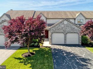 2736 Fairway Dr, York, PA