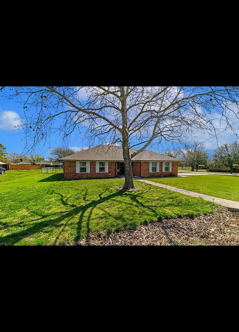 3 bed, 1634 sqft, $2,000 — Photo 2