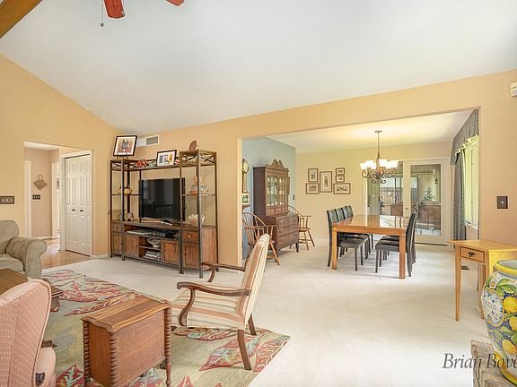 5th image of 1518 Scott Creek Dr NE