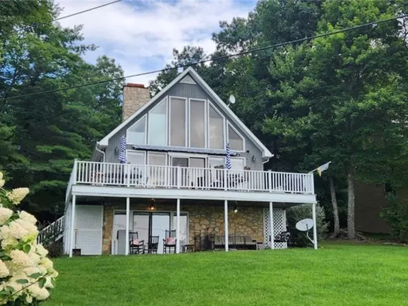 207 Yodler Way, Fancy Gap, VA 24328