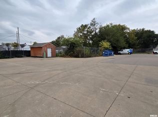 112 N 2nd St, Clinton, IA 52732