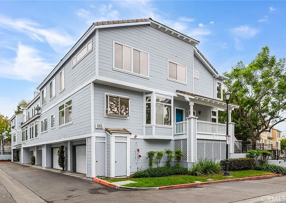 581 N Pageant Dr